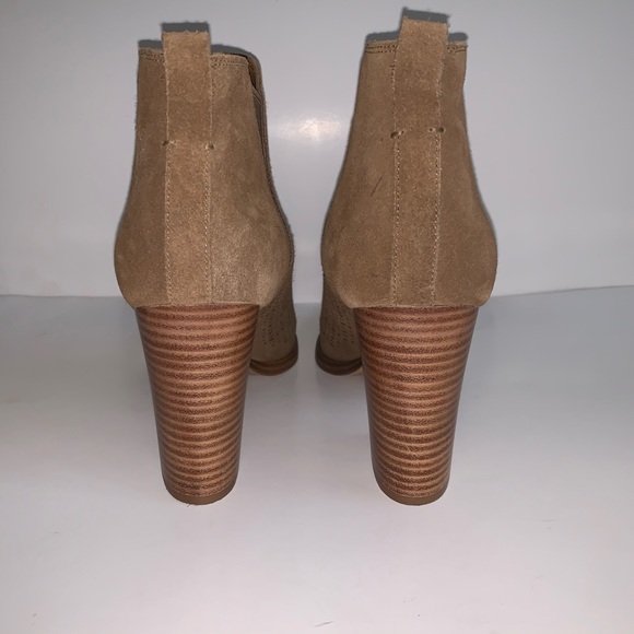 Marc Fisher Ankle Booties Arwen Heeled Size 10 - Picture 4 of 13